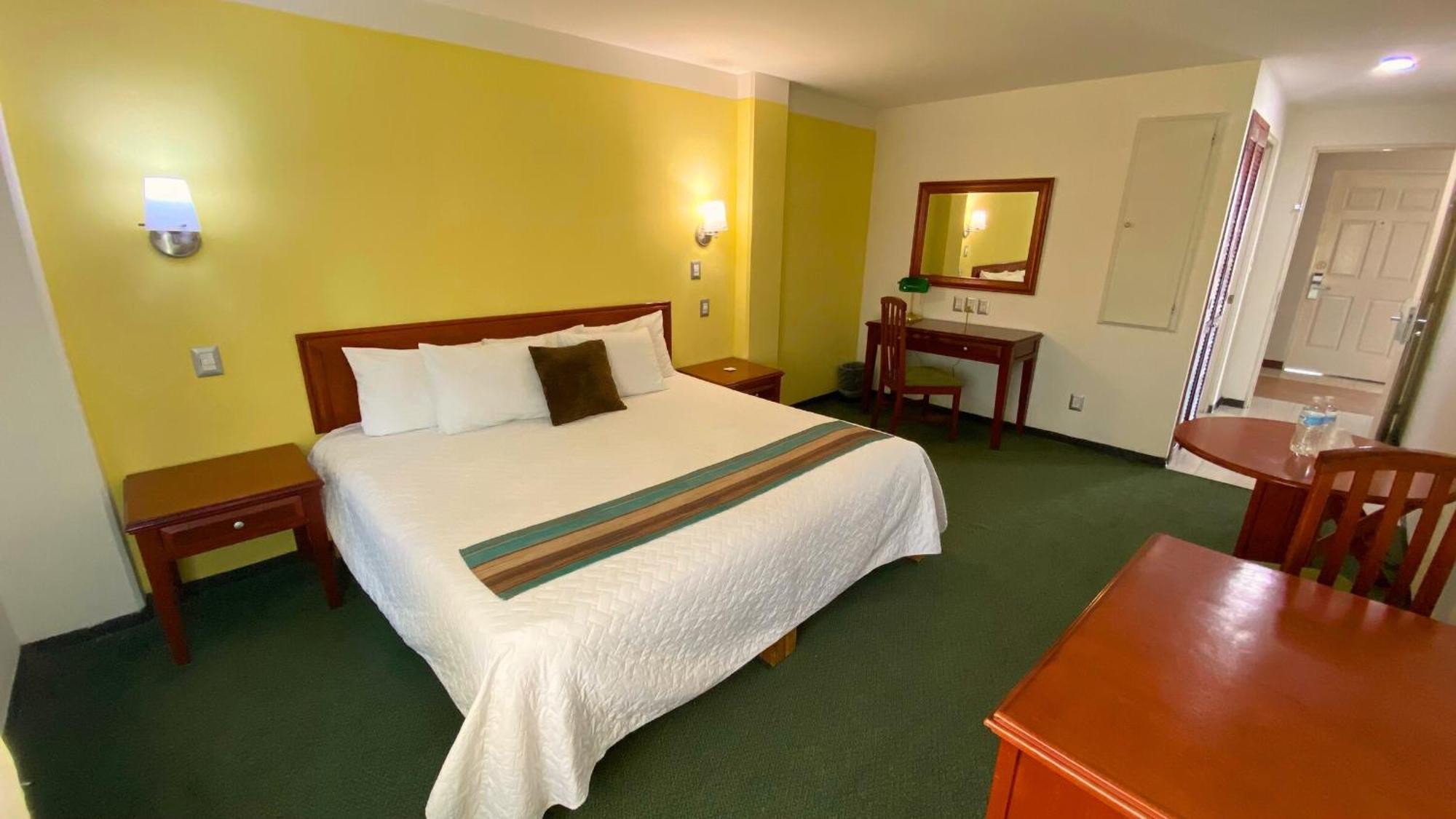 Hotel Enterprise Inn Poliforum レオン エクステリア 写真