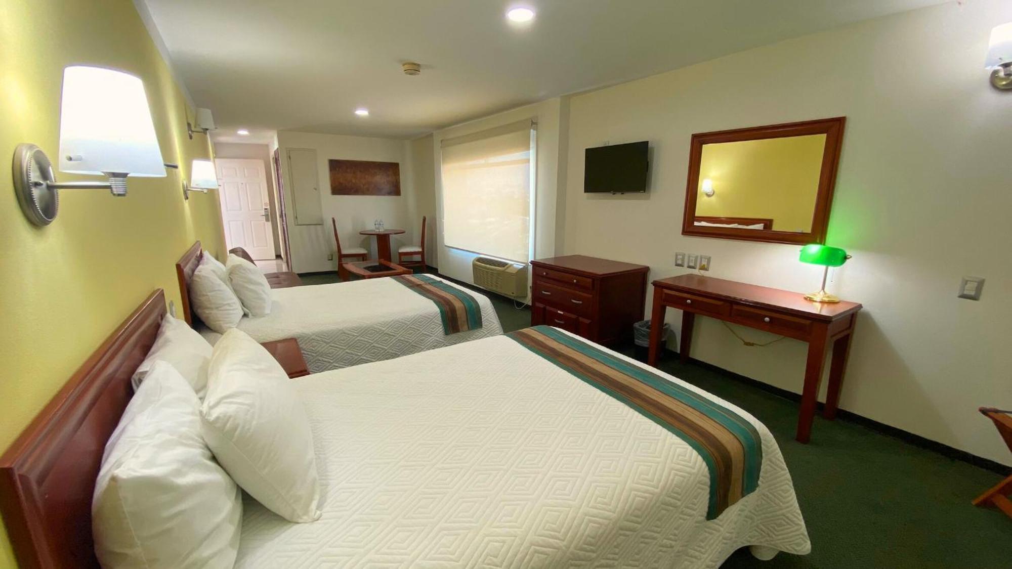 Hotel Enterprise Inn Poliforum レオン エクステリア 写真